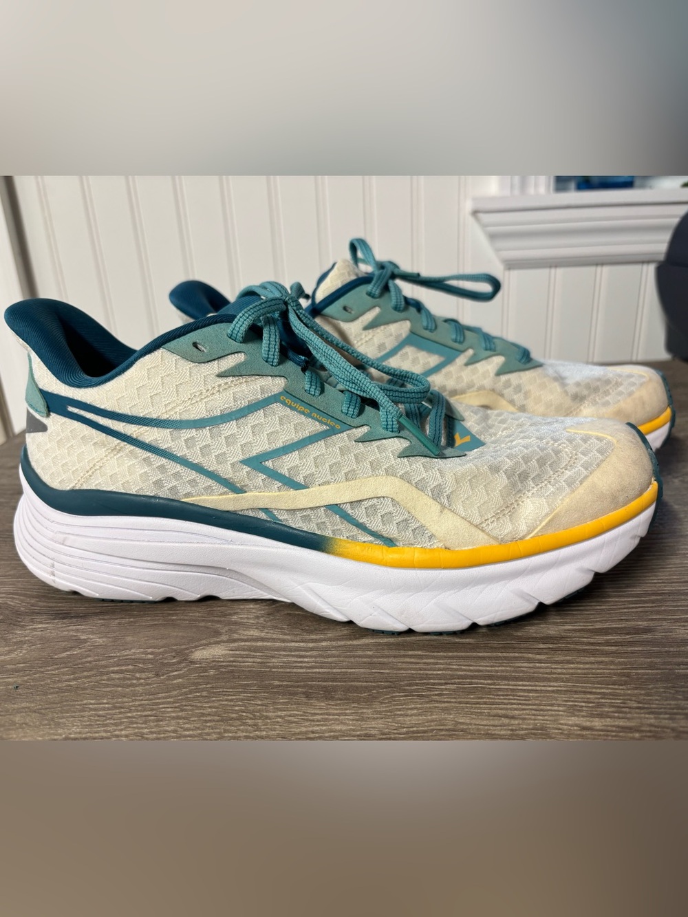 Women's Diadora Equipe Nucleo Running Sneaker Size 9.5